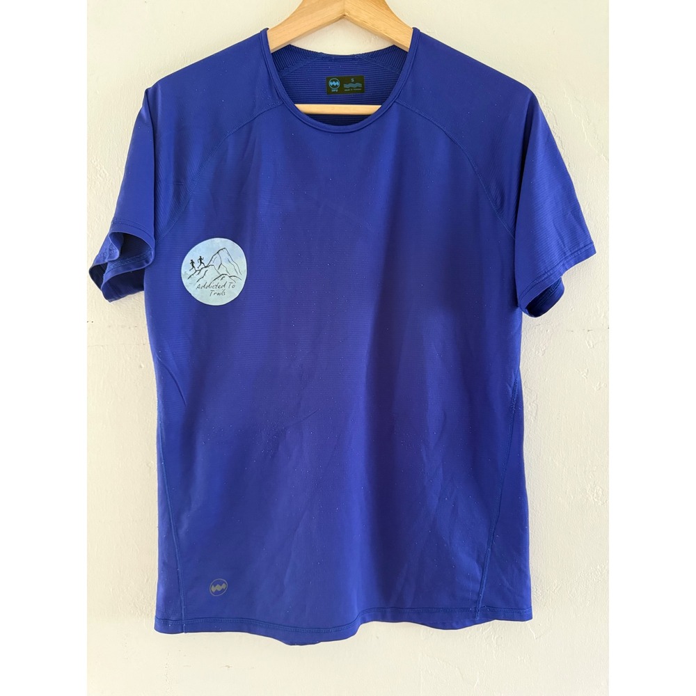 Janji Mens Helio Tech Tee Blue Addicted To Trails Graphic Running‎ Shirt Small